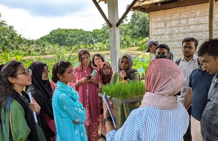 Meeting a haor community